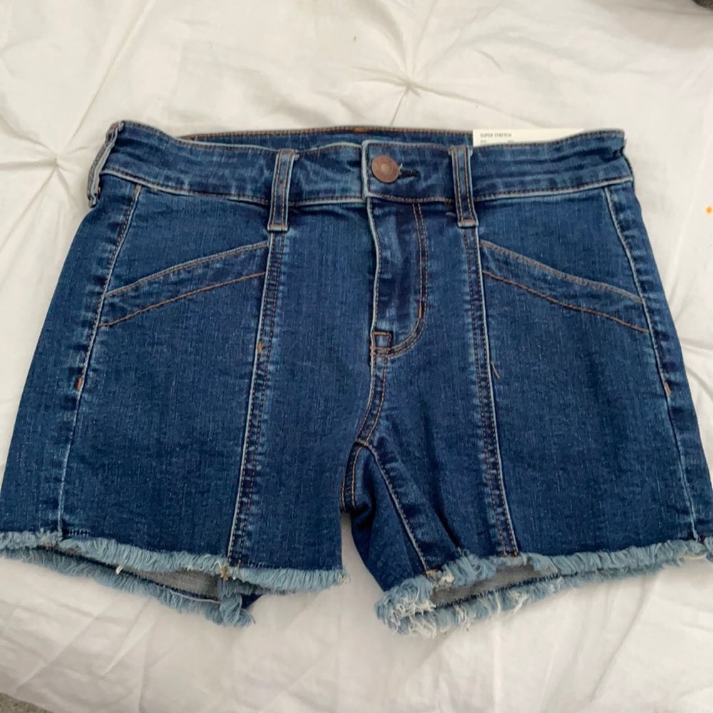 American Eagle Midi Super Stretch shorts